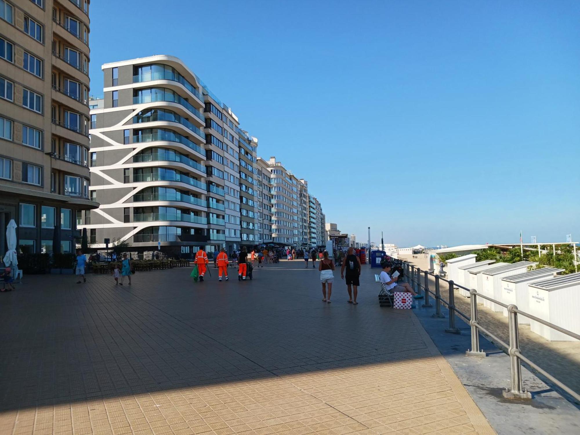 Betsy Met Direct Zeezicht Oostende